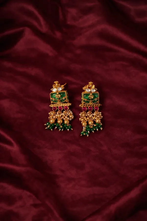 Gold-Toned_Green_Maroon_Kundan_Jhumka_Earrings_For_Women