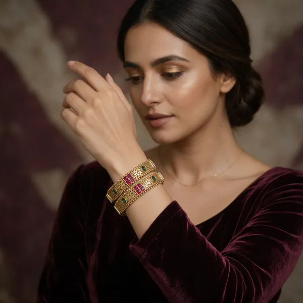 Gold-Toned_Alloy_Kundan_Ruby_Green_Stone_Bangle_Set_For_Women