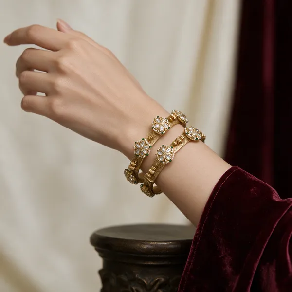 Gold-Toned_Floral_Meenakari_Kundan_Bangles_For_Women