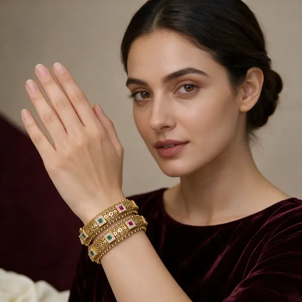 Gold-Toned_Copper_Alloy_Kundan_Gemstone_Kada_Bangles_For_Women