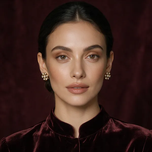 Cream_Gold-Toned_Copper_Alloy_Kundan_Floral_Stud_Earrings_For_Women