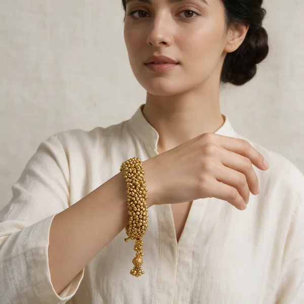 Antique_Gold-Toned_Copper_Alloy_Ghungroo_Beaded_Stretch_Bracelet_For_Women