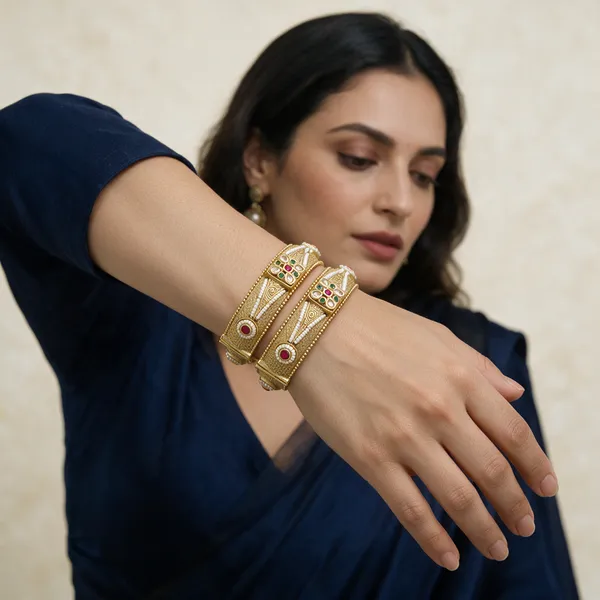 Gold-Toned_Copper_Alloy_Kundan_Multicolor_Gemstone_Bangle_Set_For_Women