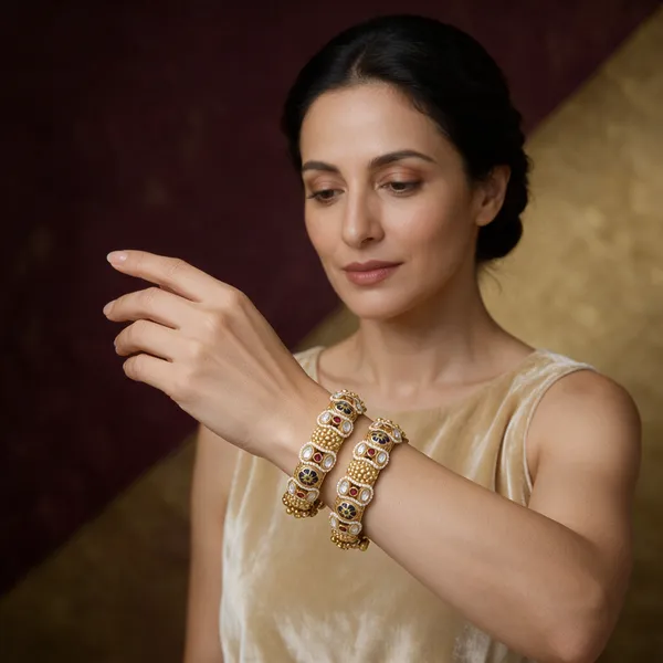 Gold-Toned_Copper_Alloy_Kundan_Meenakari_Bangle_Set_For_Women