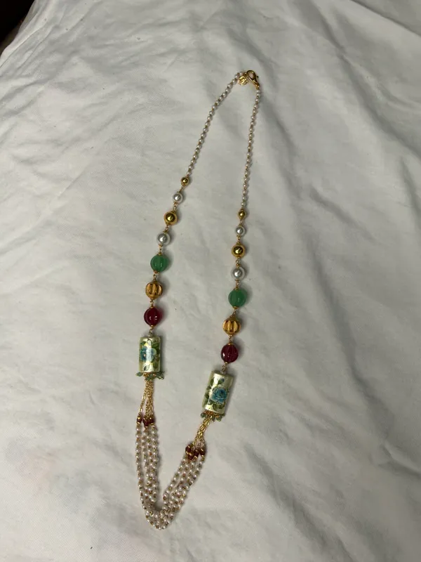 Multicolor_Gold-Toned_Alloy_Pearl_Gemstone_Tassel_Necklace_For_Women