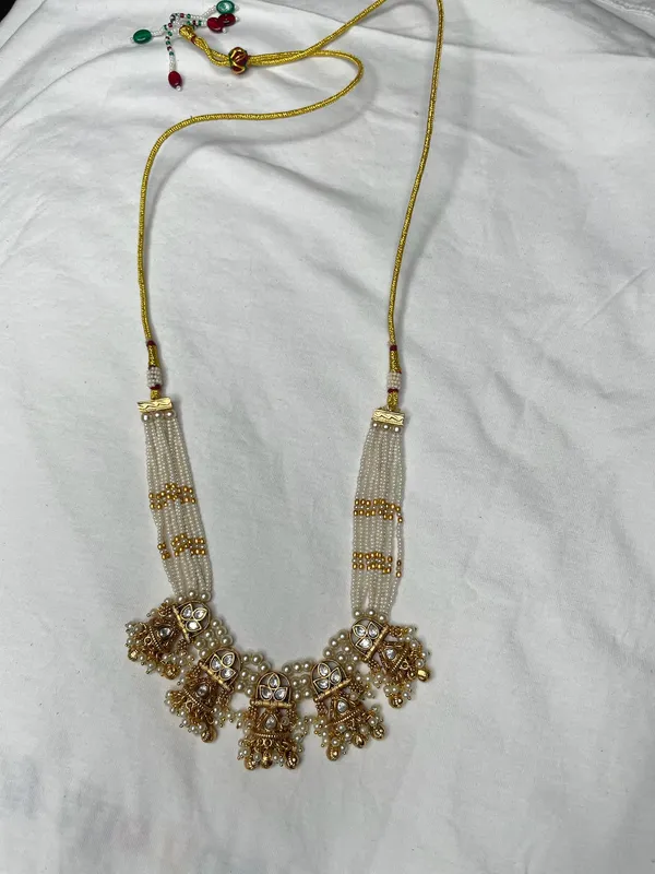 Antique_Gold_Copper_Alloy_Pearl_Kundan_Jhumka_Necklace_Set_For_Women