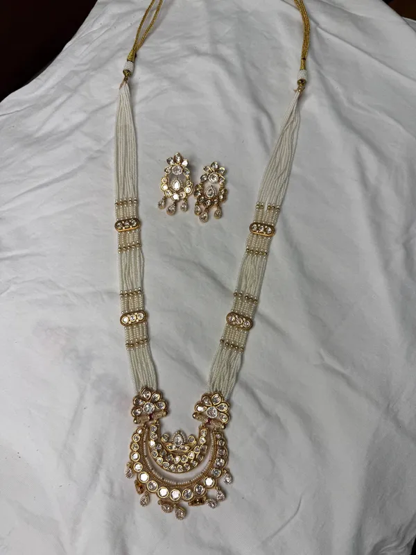 Off-White_Gold-Toned_Alloy_Beaded_Long_Necklace_Set_For_Women