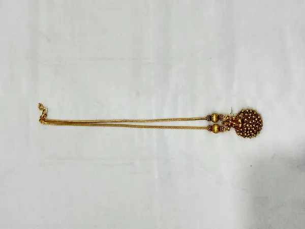 Antique_Gold_Pendant_Necklace_Earring_Set_For_Women