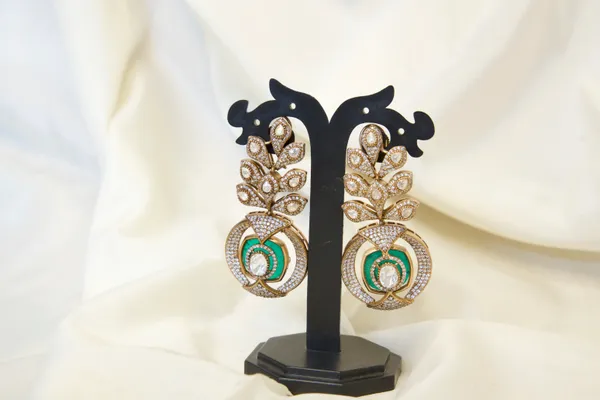 Antique_Gold-Toned_Mint_Green_Kundan_Leaf_Motif_Drop_Earrings_For_Women