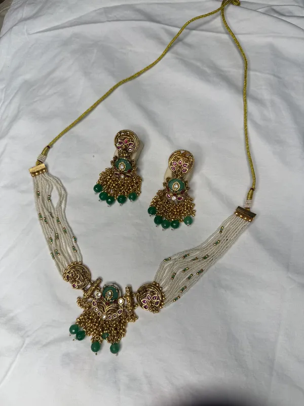 Green_Gold-Toned_Alloy_Traditional_Peacock_Necklace_Set_For_Women
