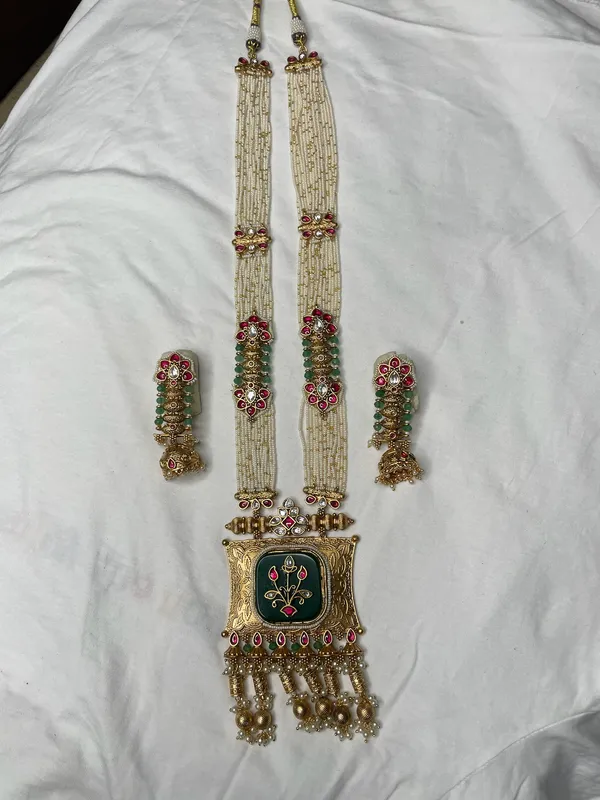 Multicolor_Antique_Gold_Kundan_Beaded_Necklace_Set_For_Women