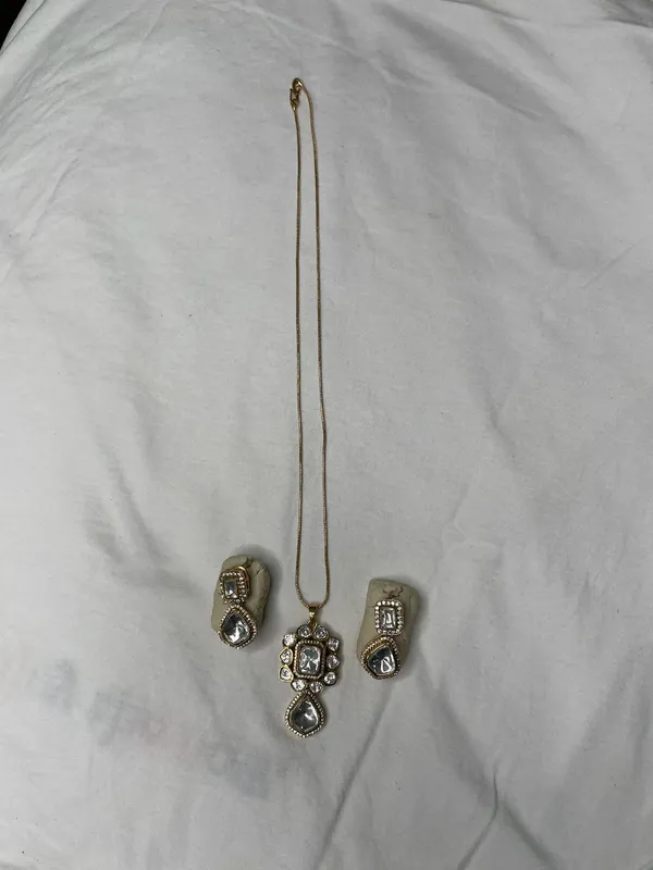 Gold-Tone_Crystal_Stone_Pendant_Necklace_Set_For_Women