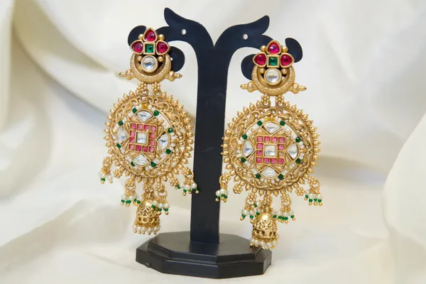 Gold-Toned_Copper_Alloy_Kundan_Chandbali_Jhumka_Earrings_For_Women