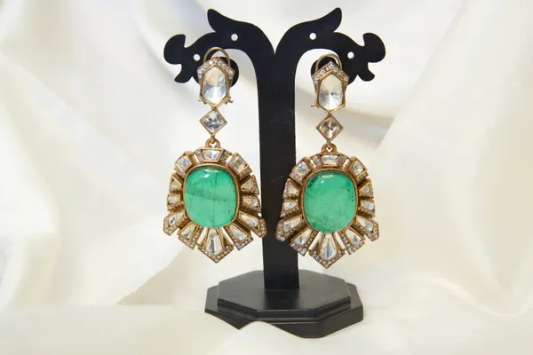 Gold-Toned_Mint_Green_Kundan_Rectangular_Stone_Drop_Earrings_For_Women