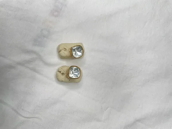 Multicolor_Gold_Toned_White_Crystal_Pendant_Necklace_Earrings_Set_For_Women