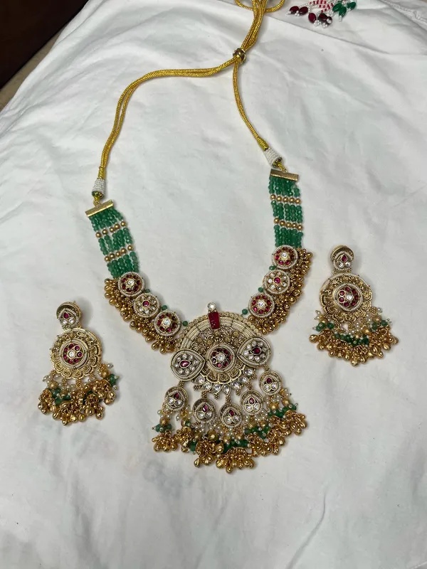 Multicolor_Gold-Toned_Kundan_Necklace_Set_With_Green_Beads_Pearls_For_Women