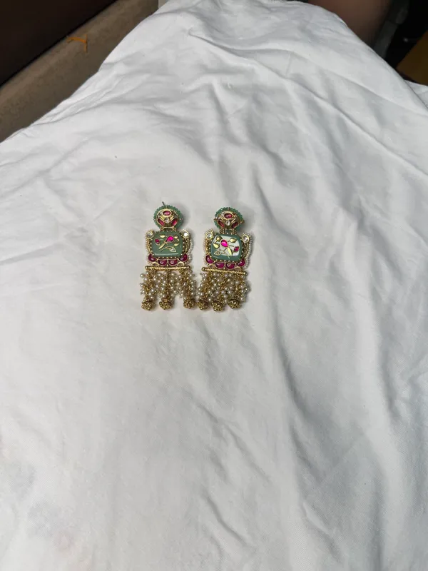 Antique_Gold_Kundan_Meenakari_Mint_Green_Necklace_Set_For_Women