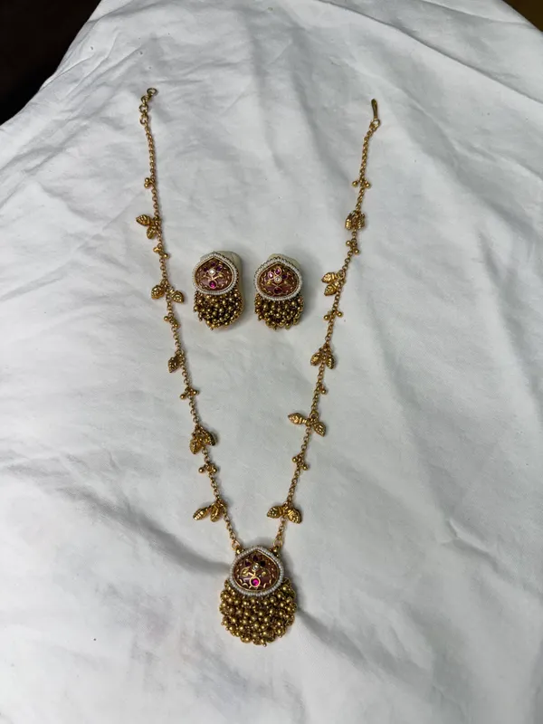 Antique_Gold_Pink_Stone_Pendant_Necklace_Set_With_Earrings_For_Women