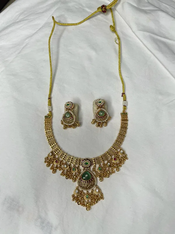 Multicolor_Antique_Gold_Green_Stone_Kundan_Necklace_Set_With_Earrings_For_Women