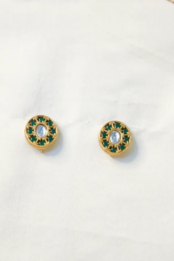 Gold-Toned_Copper_Alloy_Kundan_Green_Stone_Circle_Stud_Earrings_For_Women