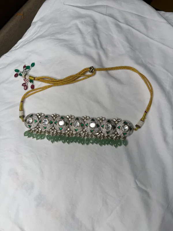 Silver-Tone_Kundan_Choker_Necklace_Set_With_Green_Bead_Drops_For_Women