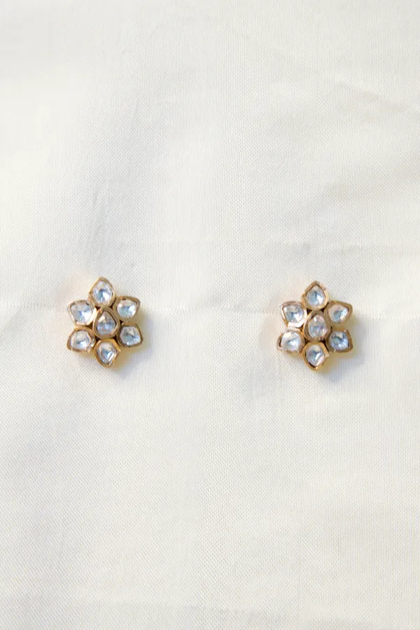 Gold-Toned_Copper_Alloy_Floral_Kundan_Stud_Earrings_For_Women