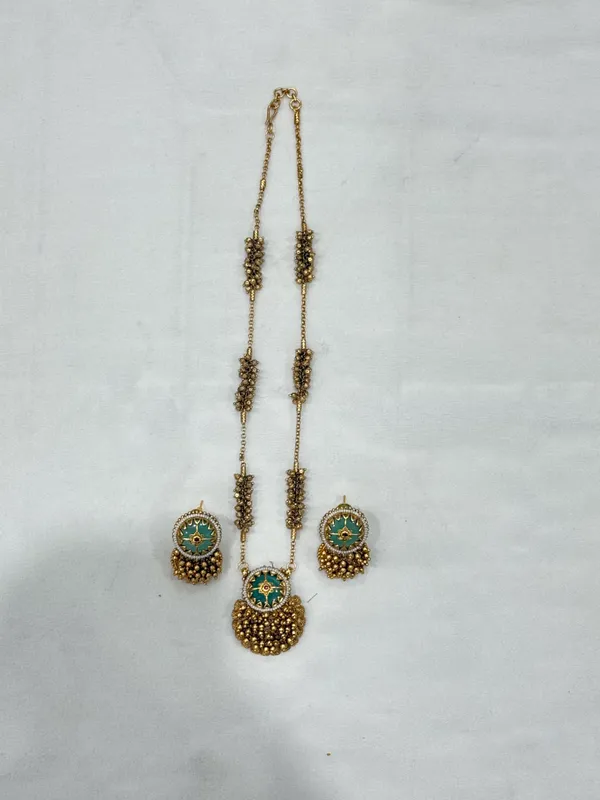 Green_Antique_Gold_Meenakari_Enamel_Necklace_Earring_Set_For_Women