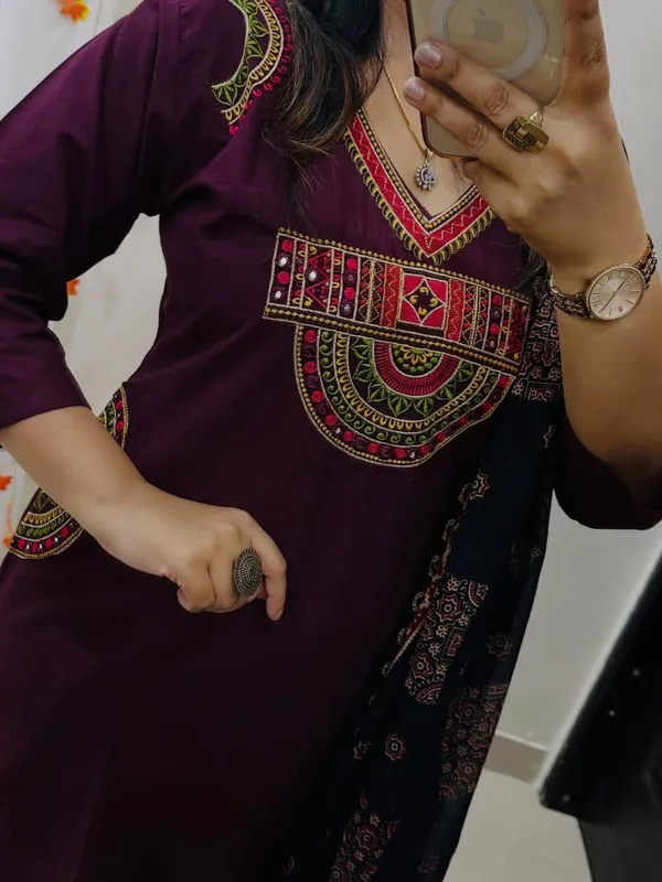 Elegant_Black_Embroidered_Kurta_Set_With_Printed_Dupatta_For_Women_|_Festive_Ethnic_Wear