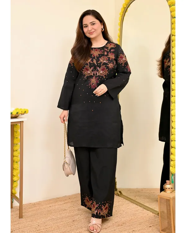 Black_Embroidered_Kurti_Pant_Set_For_Women_|_Elegant_Festive_&_Casual_Wear_Co-Ord_Set