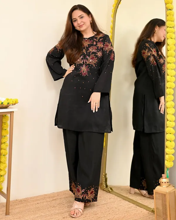 Black_Embroidered_Kurti_Pant_Set_For_Women_|_Elegant_Festive_&_Casual_Wear_Co-Ord_Set