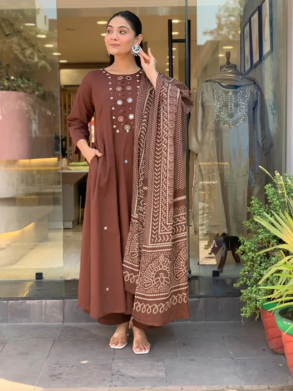 Brown_Cotton_Blend_Anarkali_Kurta_Set_with_Bandhani_Print_Dupatta_for_Women