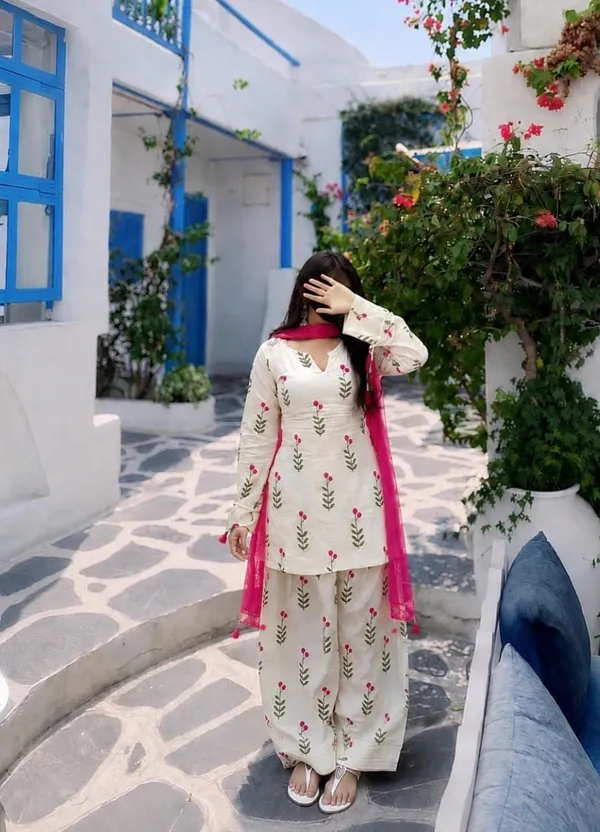 Floral_Printed_Cotton_Kurta_Pant_Set_with_Pink_Dupatta
