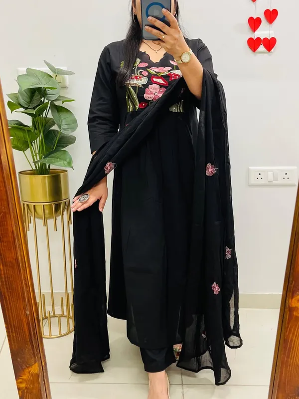 Black_Embroidered_Kurta_Set_With_Dupatta_Festive_Ethnic_Wear