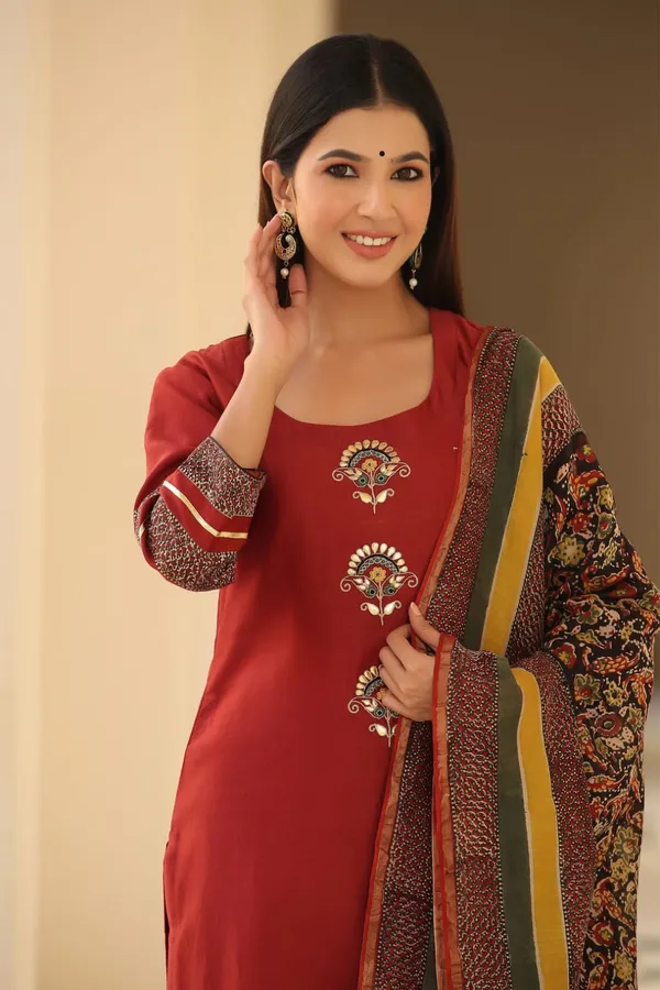 Red_Kurta_Set_With_Embroidered_Motifs_And_Printed_Dupatta
