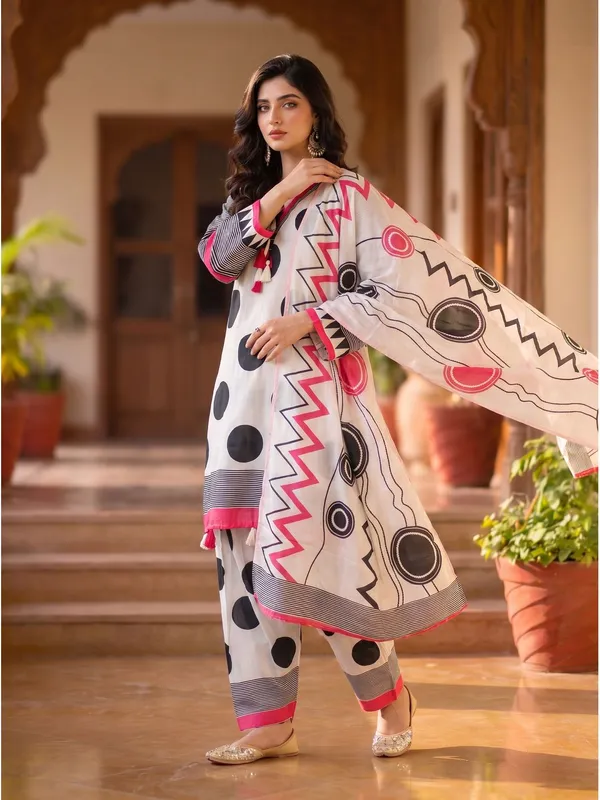 Muslin_V-Neck_Printed_Suit_Set_with_Matching_Dupatta