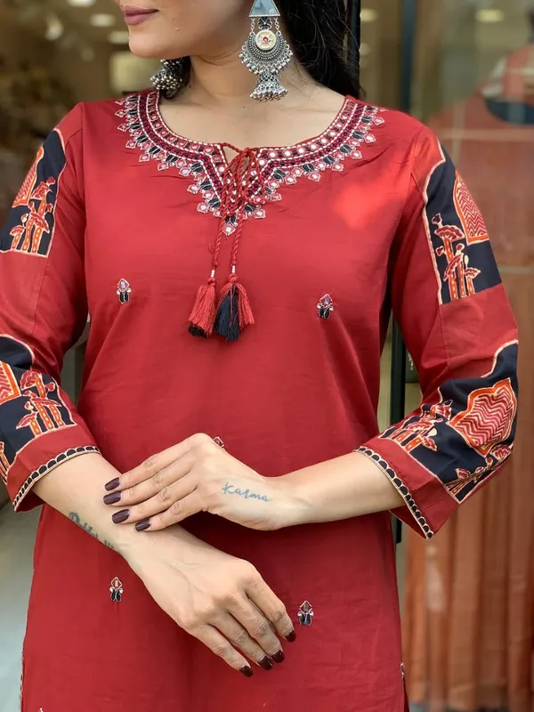 Red_Handcrafted_Kurta_Set_With_Traditional_Printed_Dupatta