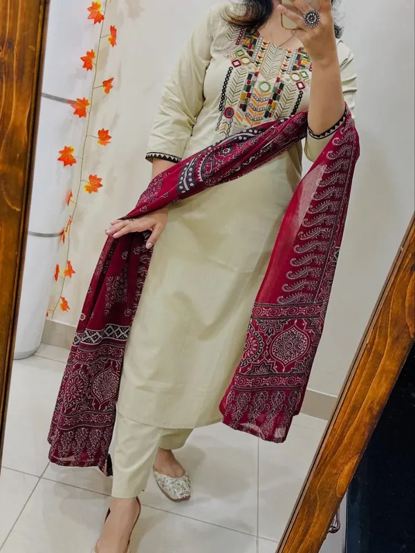 White_Jaipuri_Hand_Embroidered_Kurta_Set_With_Ajrakh_Print_Dupatta