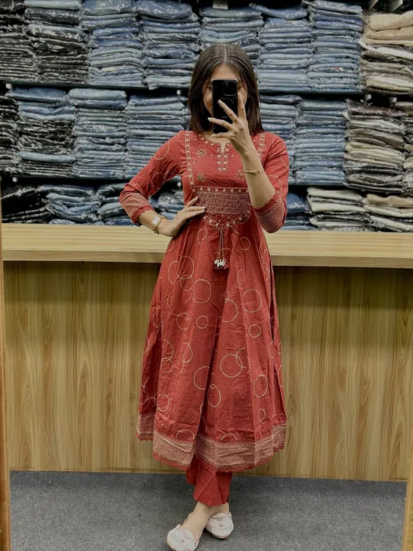 Royal_Maroon_Ethnic_Kurta_Set_with_Elegant_Dupatta