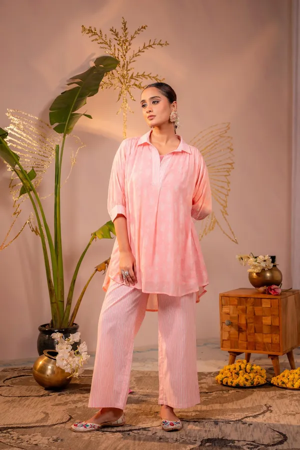 Peach_Pink_pure_Mul_Cotton_with_hand_block_print_Co-Ord_Set_For_Women_with_matching_inner