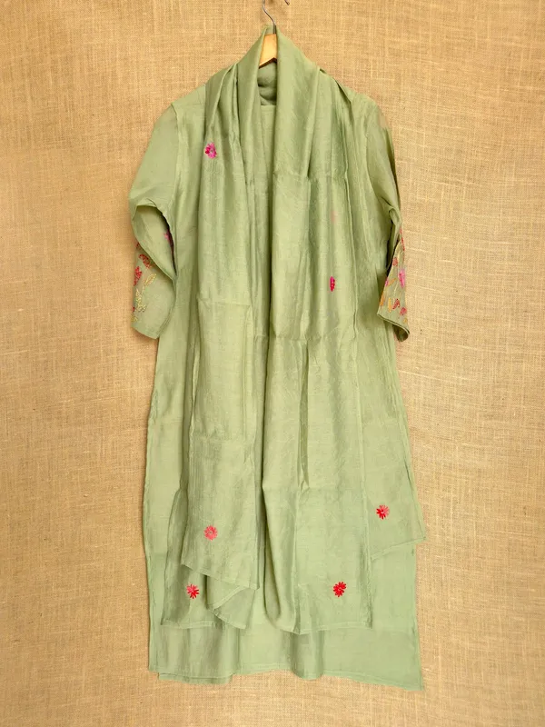 Pastal_Green_Mul_Chanderi__Kurta_Set_With_Dupatta_(3_Piece)_For_Women