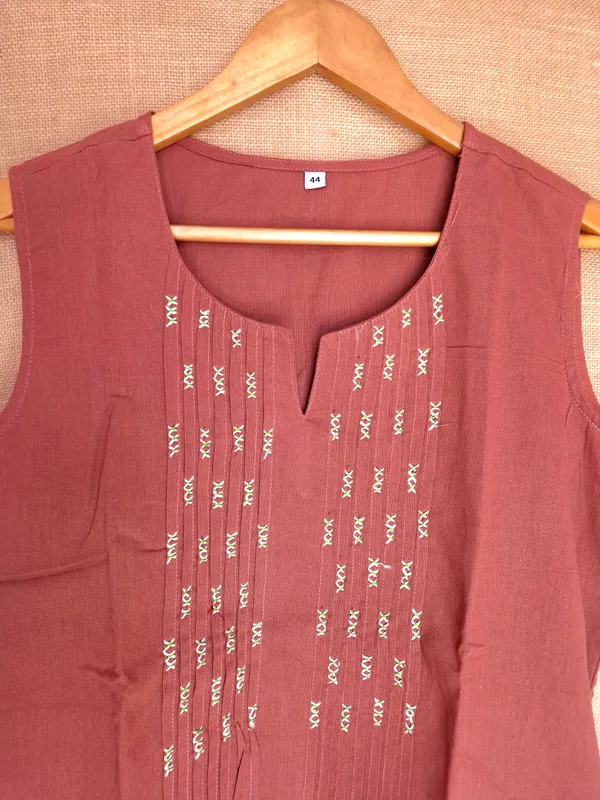 Brick_Red_Flax_pure_Cotton_Ethnic_Kurta_Set_For_Women_(Sleeves_Provided)