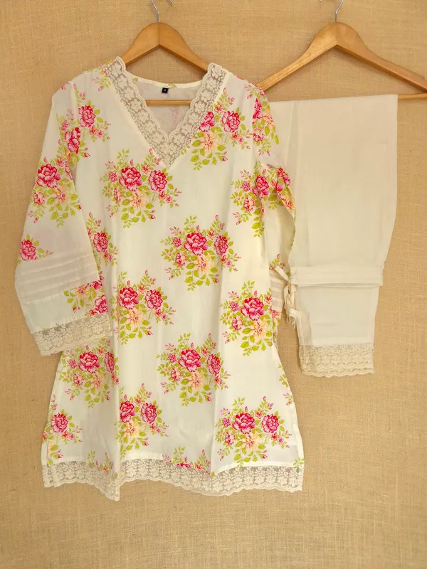 Cream_White_pure_Cotton_flower_print_with_pleating_and_lace_work_Kurta_Set_co_ord_set_For_Women