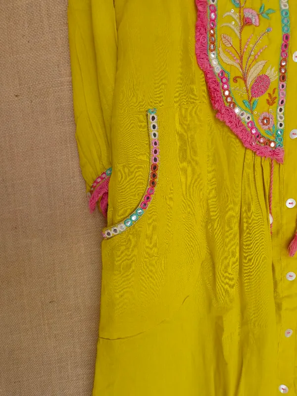 Lime_Yellow_Mul_Cotton_Kurta_Set_With_Dupatta_For_Women
