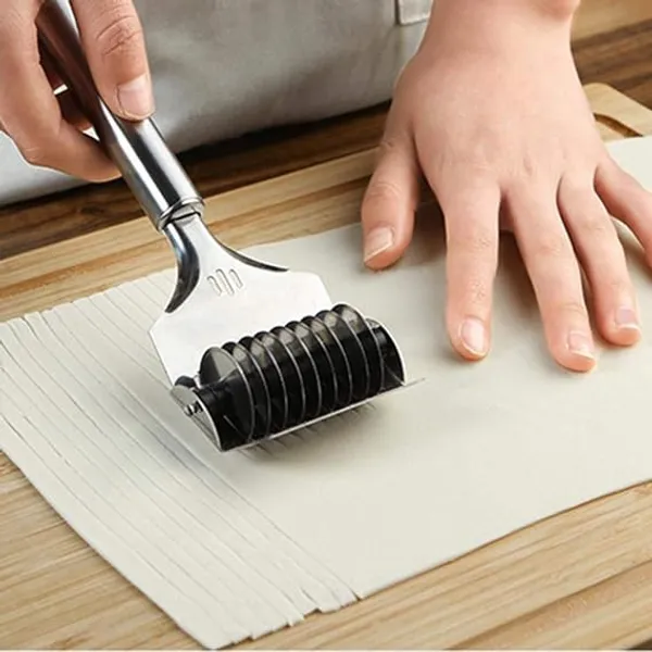 Stainless_Steel_Noodles_Cutter