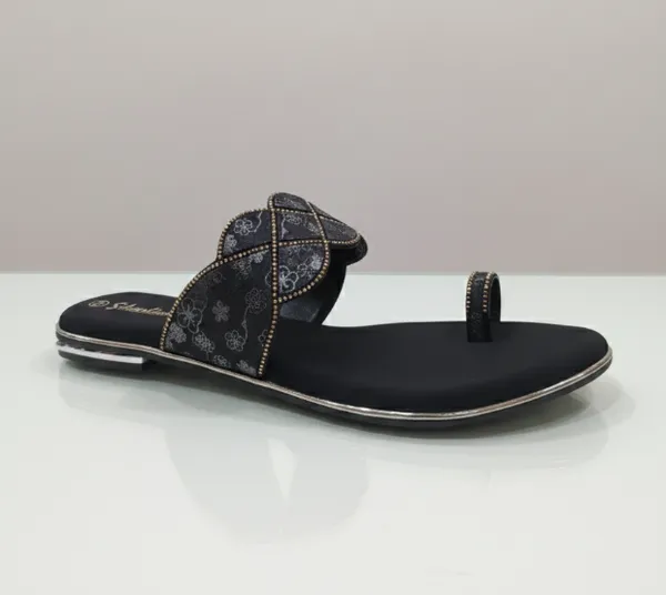 Black_Polyurethane_Premium_Toe-Ring_Sandals_For_Women