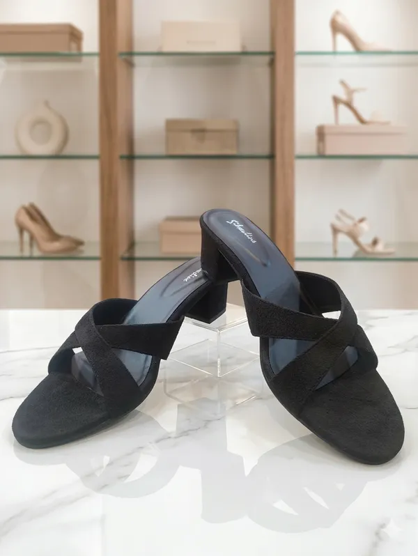 Black_Polyurethane_Premium_Sandals_For_Women
