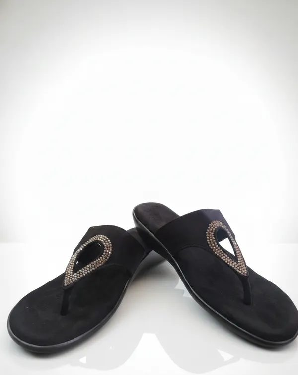 Black_Polyurethane_Premium_Flip-Flops_For_Women