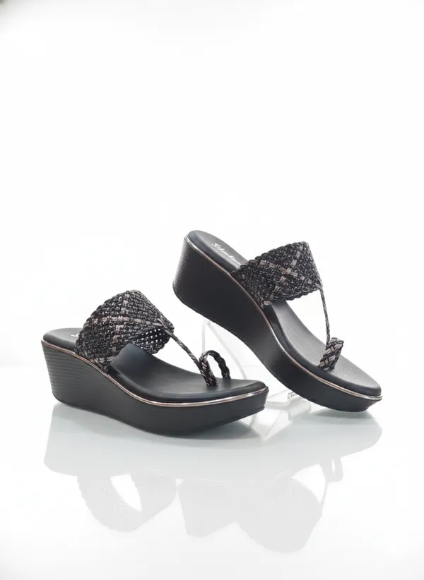 Black_Polyurethane_Premium_Sandals_For_Women