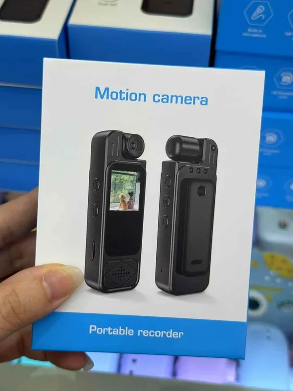 Portable_Motion_Camera_With_Built_In_Display_Body_Worn_Recording_Device