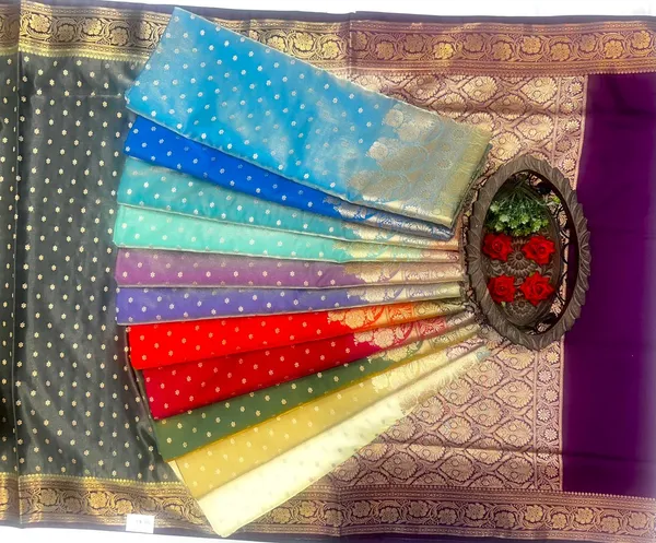Fade_Green_Banarasi_Silk_Saree_With_Woven_Border_For_Women